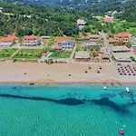 公寓 Christos Corfu Premium *